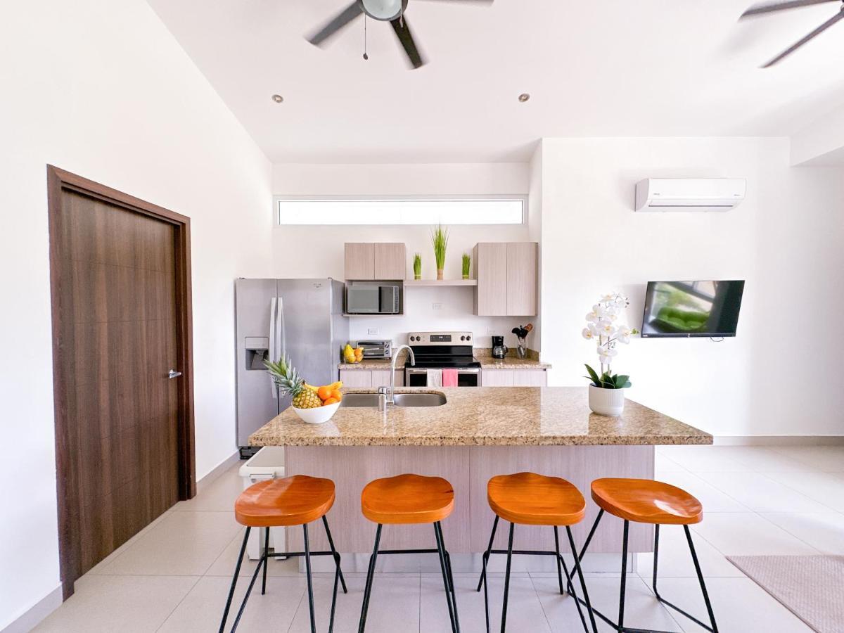 Pura Vida Apartment With Nice Pool Walking Distance To The Heart Of Jaco Bagian luar foto